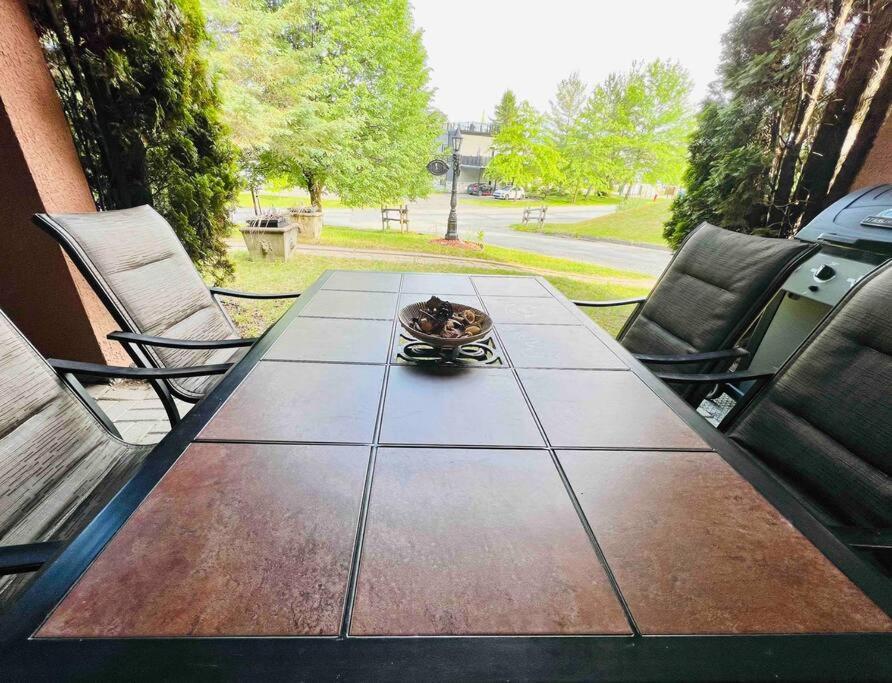 P Tit Boreal- 2 Minutes De La Plage Memphremagog Appartement Buitenkant foto